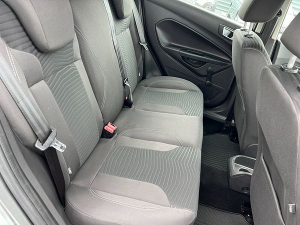 IRISH REG- 2016 Ford Fiesta Zetec 1.25 Petrol 359593078