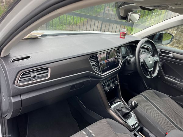 Volkswagen T-Roc 1.6 TDI 115bhp Design 359732648