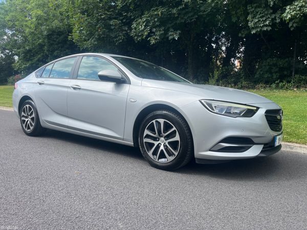 Opel Insignia 2018 ( NCT ..01/28) 359800306