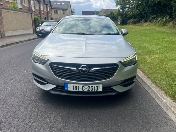 Opel Insignia 2018 ( NCT ..01/28) 359800322
