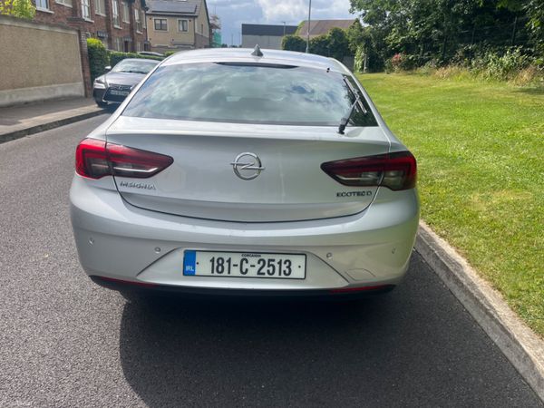 Opel Insignia 2018 ( NCT ..01/28) 359800329
