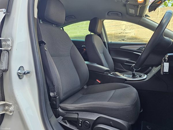 OPEL INSIGNIA 2.0 140 BHP // 11/25 NCT 360231018