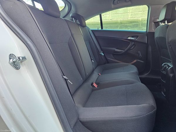 OPEL INSIGNIA 2.0 140 BHP // 11/25 NCT 360231024