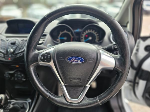 FORD FIESTA ZETEC S LINE // 06/26 NCT 360239482