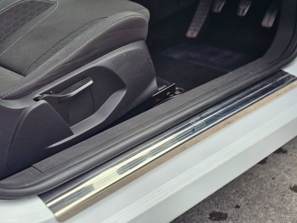 FORD FIESTA ZETEC S LINE // 06/26 NCT 360239490