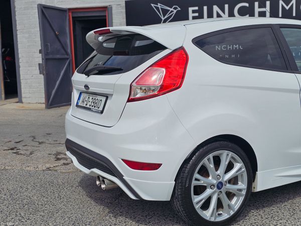 FORD FIESTA ZETEC S LINE // 06/26 NCT 360239514