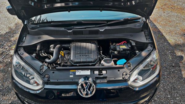 2014 Volkswagen up 1.0 L Automatic 360512678