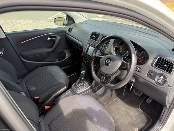 Volkswagen polo 2016 Auto 361142970