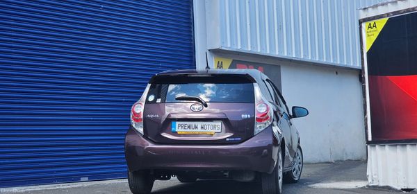 Toyota Aqua Push start Low Millage 361230222