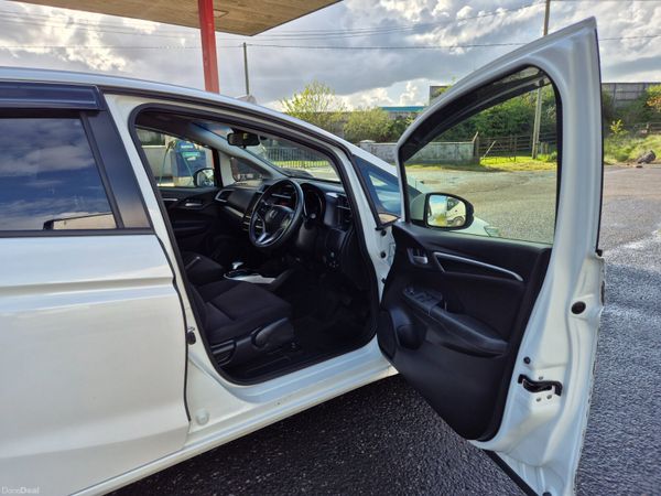 Honda Fit 2016 AUTOMATIC PETROL HYBRID 1.5L PETROL 361374940