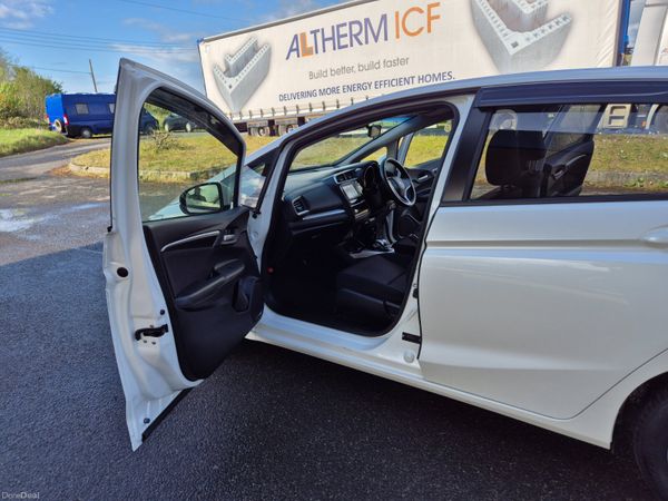 Honda Fit 2016 AUTOMATIC PETROL HYBRID 1.5L PETROL 361374945