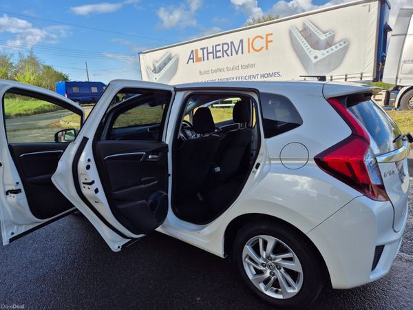 Honda Fit 2016 AUTOMATIC PETROL HYBRID 1.5L PETROL 361374937