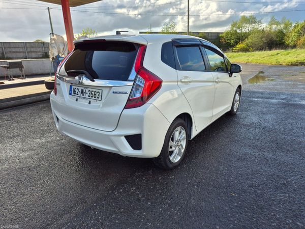 Honda Fit 2016 AUTOMATIC PETROL HYBRID 1.5L PETROL 361374938