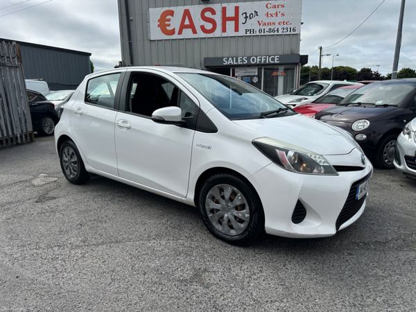 Yaris Auto hybrid Very Low KMS Irish Car 362712214