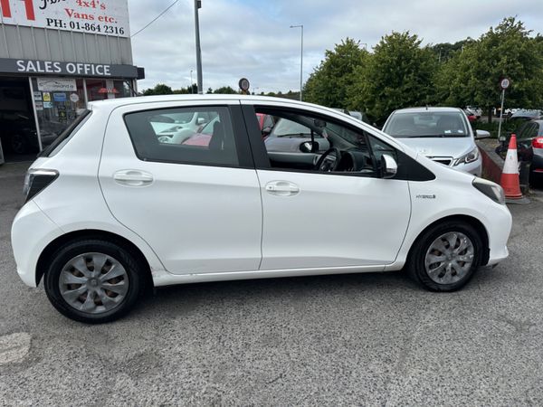 Yaris Auto hybrid Very Low KMS Irish Car 362712217