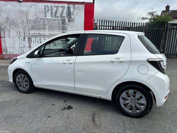 Yaris Auto hybrid Very Low KMS Irish Car 362712234
