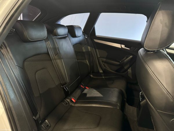 2015 Audi A4- S Line-Estate-Automatic 363700278