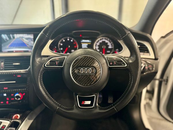 2015 Audi A4- S Line-Estate-Automatic 363700283