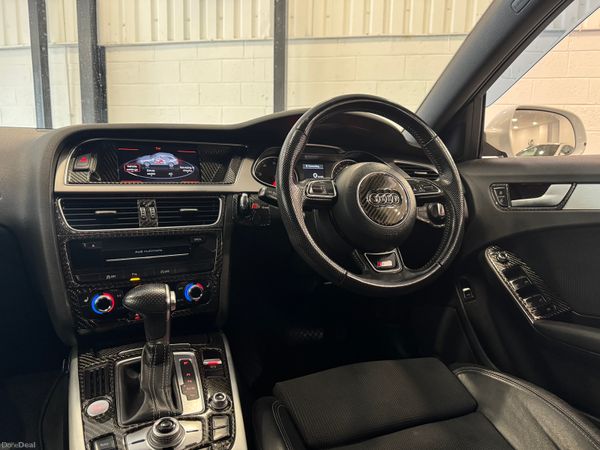 2015 Audi A4- S Line-Estate-Automatic 363700287