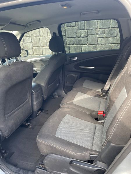 Ford S-Max 2010 363739423