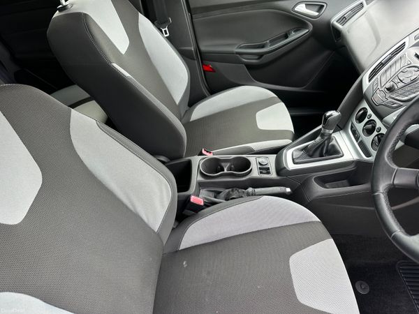 Ford Focus 1.6 petrol low Tax 363868450
