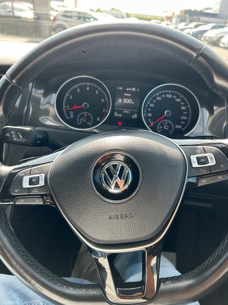 Volkswagen Golf 364347142