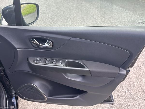 Renault Captur 2017 Automatic Low Mileage 364369173