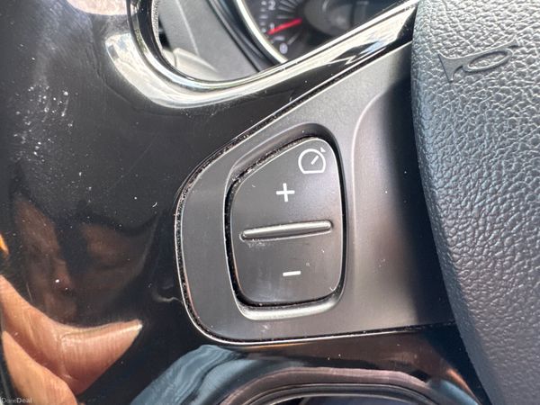 Renault Captur 2017 Automatic Low Mileage 364369385