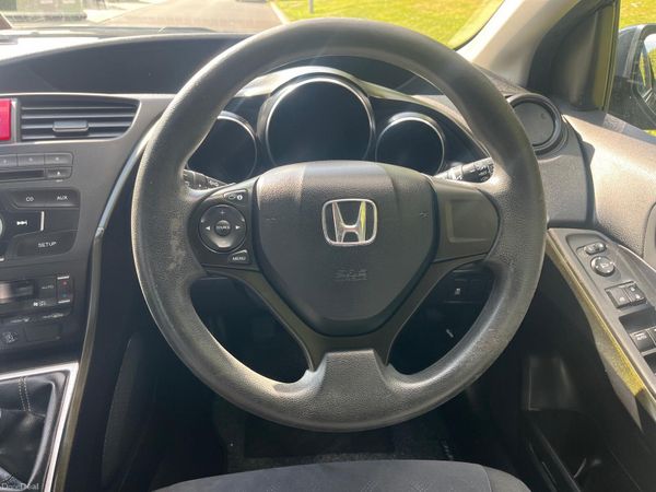 Honda Civic 2013  (NCT05/26 , TAX 06/26) 364394274