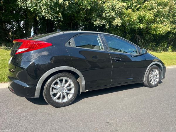 Honda Civic 2013  (NCT05/26 , TAX 06/26) 364394282