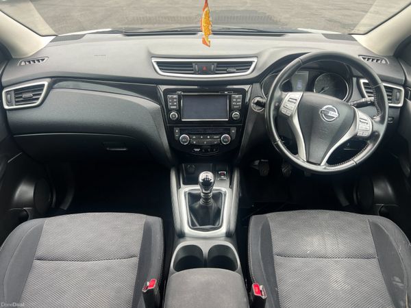 2015 (152) Nissan Qashqai Acenta Premium 1.5 DCI 364752286