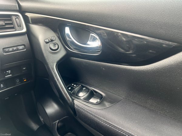 2015 (152) Nissan Qashqai Acenta Premium 1.5 DCI 364752296