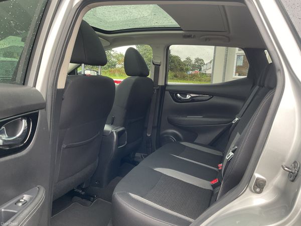 NISSAN QASHQAI 1.3 PETROL PANORAMIC ROOF SAT NAV 364816344