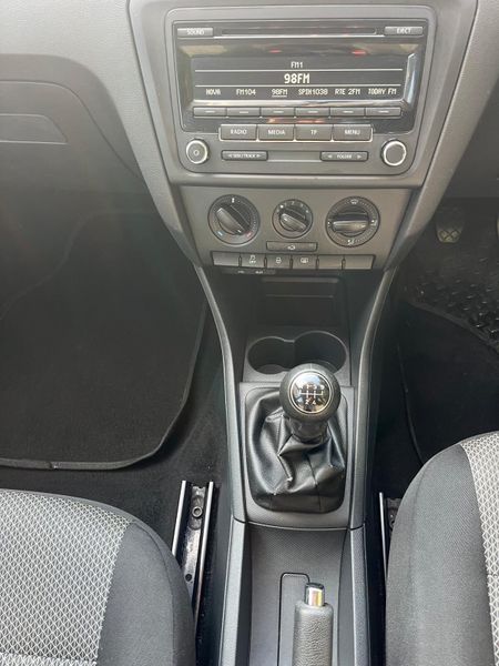 SEAT Toledo 2013 (NCT 10/26,TAX 12/25) 365198659