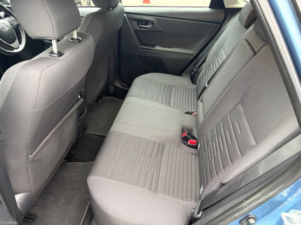 Toyota Auris 365113294