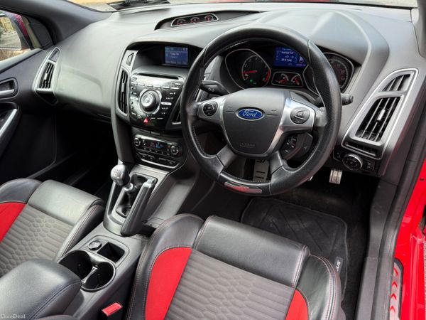 Immaculate 131 Ford Focus ST! 365359028