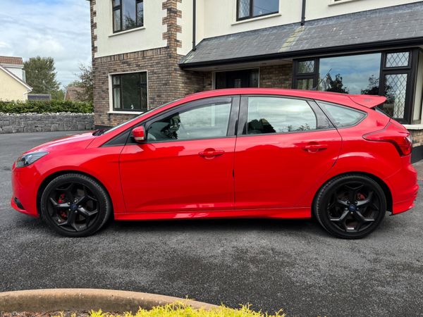 Immaculate 131 Ford Focus ST! 365359036