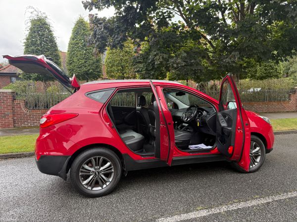 Stunning Executive Hyundai ix35 low Km 365362208