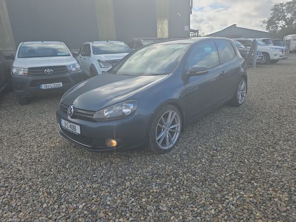 Volkswagen Golf 1.6 TDi Highline 365365926