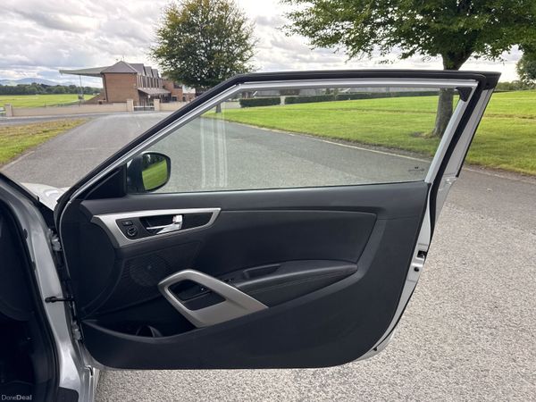 Hyundai Veloster 2012 1.6 Low Mileage 365769154