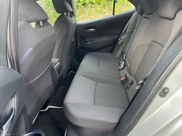 Toyota Corolla 1.8 Hybrid Luna Hatchback 365809942