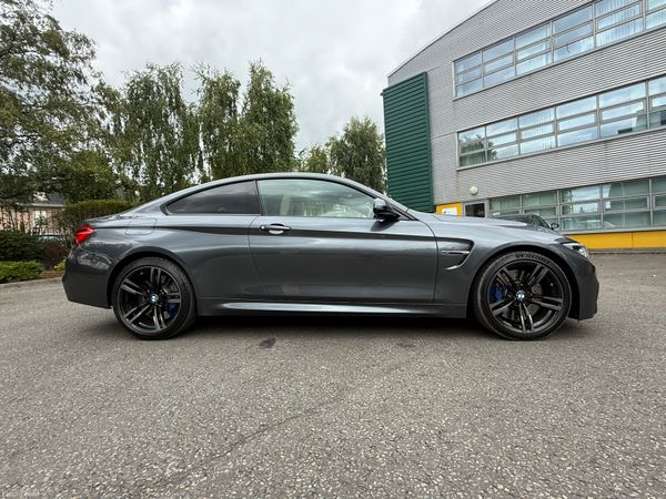 Bmw M4 Coupe 3.0 DCT Shadow Edition 366277627
