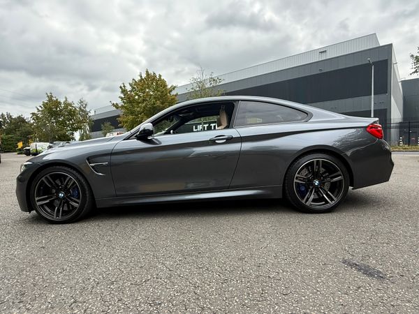 Bmw M4 Coupe 3.0 DCT Shadow Edition 366277631