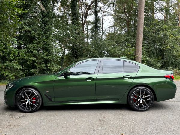 2021 BMW 520d M Sport (MHT) RARE COLOUR 366357370