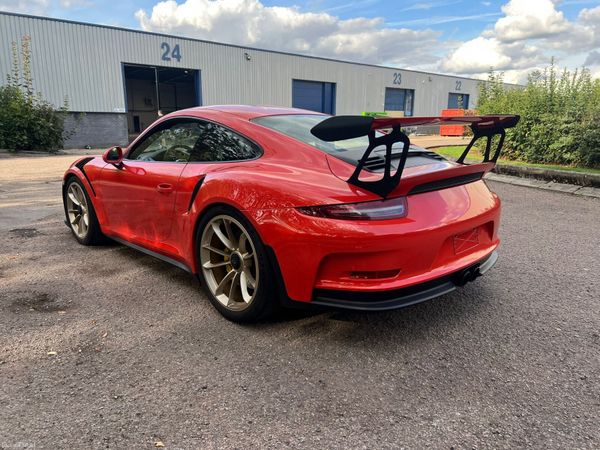 Porsche 911 GT3-RS 366367966