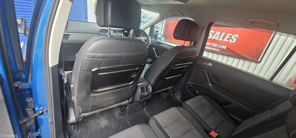 Volkswagen Touran Automatic 366732542