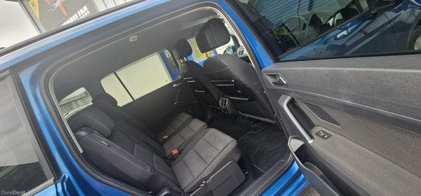 Volkswagen Touran Automatic 366732539