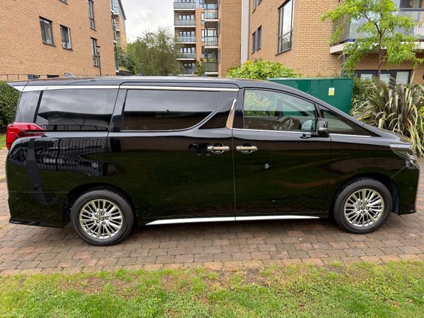 2023 Toyota Alphard 366898636