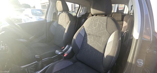 2018 Peugeot 2008 (LOW MILAGE) 366810192