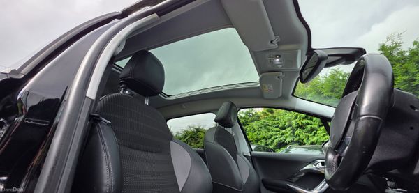 Peugeot 2008 Automatic 366960816